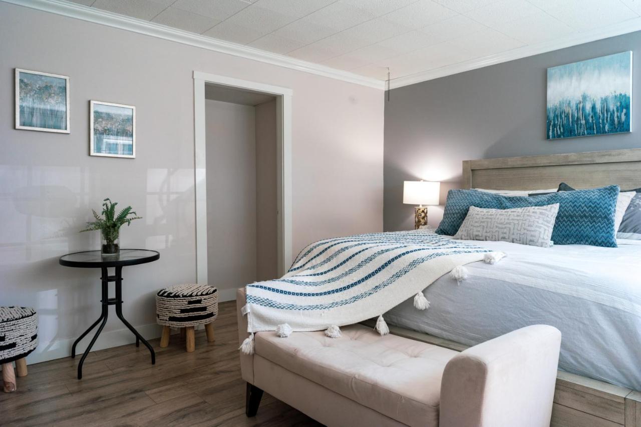 Cheerful Home Close To Downtown Келоуна Екстериор снимка